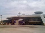 В понедельник десять самолетов, направлявшихся во "Внуково", были вынуждены уйти на запасные аэродромы из-за проблем с оборудованием в аэропорту