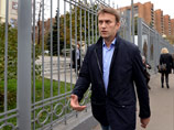"Игра на нервах": адвокаты Навального объяснили, что ему грозит по делу Yves Rocher, а блоггеры снова атакуют компанию