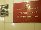 Заемщик и поручители обязались вернуть денежные средства 6 августа 2012 года, однако до сих пор не погасили долг, в связи с чем банк и обратился в суд, рассказала журналистам пресс-секретарь Пресненского суда Москвы Нина Юркова Заемщик и поручители обязались вернуть денежные средства 6 августа 2012 года, однако до сих пор не погасили долг, в связи с чем банк и обратился в суд, рассказала журналистам пресс-секретарь Пресненского суда Москвы Нина Юркова
