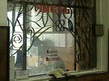 На Урале смерть задержанного пьяного хулигана в полицейском участке объяснили "падением с высоты своего роста" На Урале смерть задержанного пьяного хулигана в полицейском участке объяснили "падением с высоты своего роста"