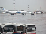 Во вторник самолеты во "Внуково" сажают по расписанию, пока погода в районе аэропорта позволяет осуществлять посадку без соответствующего аэронавигационного обеспечения
