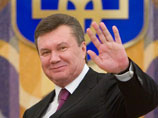 Высшее руководство страны тем временем дает понять, что во всенародных голосованиях как будто смысла нет: все уже решено Высшее руководство страны тем временем дает понять, что во всенародных голосованиях как будто смысла нет: все уже решено