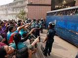 Судьба многих взбунтовавшихся в 2009 году пограничников государства Бангладеш сегодня окончательно решилась. Более 150 человек были приговорены к смертной казни, примерно столько же бывших военных получили пожизненные сроки