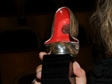 Эта награда, учрежденная радиостанцией "Серебряный дождь", выдается за самые сомнительные достижения в области шоу-бизнеса