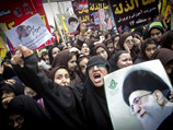 Отважные иранские моджахеды, взявшись за руки и сжимая кулаки, решительно и упорно, достойно и неотступно идут к освобождению от жестокого гнета