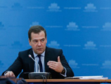 Медведев предложил труднодоступным регионам интернет-медицину по оптоволокну