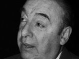 Известный своими поэтическими произведениями, а также активной политической позицией Неруда умер 11 сентября 1973 года - через несколько дней после военного переворота в Чили, когда к власти пришел диктатор Аугусто Пиночет
