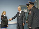 В Москве открыли первое прозрачное отделение полиции, "чтобы не творились безобразия" В Москве открыли первое прозрачное отделение полиции, "чтобы не творились безобразия"