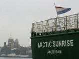 Поезд с этапируемыми в Петербург активистами Greenpeace проследовал через Петрозаводск Поезд с этапируемыми в Петербург активистами Greenpeace проследовал через Петрозаводск