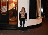 Активистки женского движения Femen в полуобнаженном виде устроили ночную фотосессию на улицах Амстердама