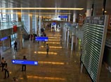 В аэропорту "Шереметьево" из такси расстреляли гражданина Киргизии, перевозившего 1,6 миллиона долларов В аэропорту "Шереметьево" из такси расстреляли гражданина Киргизии, перевозившего 1,6 миллиона долларов