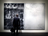 Работа американского художника Энди Уорхола "Авария серебряной машины (Двойная катастрофа)" (Silver Car Crash (Double Disaster) 1963 года продана на торгах аукциона Sotheby's в Нью-Йорке за 105,45 миллиона долларов