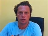 Сам Полонский 13 ноября записал пространное видеообращение из тюрьмы (есть также в Facebook и YouTube-аккаунте предпринимателя). Он сообщил, что с него сняли наручники и допустили к посещениям не только родственников, но и журналистов Сам Полонский 13 ноября записал пространное видеообращение из тюрьмы (есть также в Facebook и YouTube-аккаунте предпринимателя). Он сообщил, что с него сняли наручники и допустили к посещениям не только родственников, но и журналистов