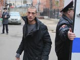 На художника Павленского, прибившего свою мошонку к Красной площади, завели дело На художника Павленского, прибившего свою мошонку к Красной площади, завели дело
