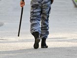 В Орле помощник главы УФСИН избил дубинкой на глазах у своего внука его родителей В Орле помощник главы УФСИН избил дубинкой на глазах у своего внука его родителей