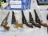 В Калининградской области изъяты почти 50 посылок с оружием, включая и пулемет Максима В Калининградской области изъяты почти 50 посылок с оружием, включая и пулемет Максима