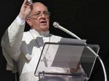 Папа Франциск не побоялся обнять изуродованного язвами больного
