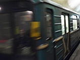 Нетрезвый пассажир, упавший на рельсы в московском метро, застопорил "серую" ветку Нетрезвый пассажир, упавший на рельсы в московском метро, застопорил "серую" ветку