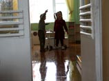 В России уже почти год действует резонансный "сиротский закон", запретивший американцам усыновление российских сирот. За это время стороны, похоже, не приблизились к компромиссу