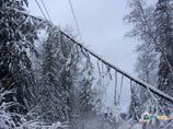 Из-за циклонов в Центральной России и на Дальнем Востоке более 90 тысяч человек остались без света Из-за циклонов в Центральной России и на Дальнем Востоке более 90 тысяч человек остались без света