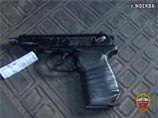 В ходе обысков обнаружено и изъято три самодельных взрывных устройства, компоненты взрывных устройств, пистолеты, гранаты, патроны, экстремистская литература В ходе обысков обнаружено и изъято три самодельных взрывных устройства, компоненты взрывных устройств, пистолеты, гранаты, патроны, экстремистская литература