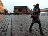 Кремль не давал письменных указаний демонтировать "чемодан" Louis Vuitton на Красной площади, который был установлен без нужных бумаг Кремль не давал письменных указаний демонтировать "чемодан" Louis Vuitton на Красной площади, который был установлен без нужных бумаг