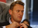 Попытки лишить Навального статуса адвоката предпринимались и раньше. Так, Следственный комитет РФ в начале года обвинил блоггера-оппозиционера в незаконном получении адвокатского статуса. Правда, продолжения эта история не имела