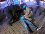 Согласно информации, распространенной в социальных сетях, в результате действий Беркута пострадали более 50 журналистов. При этом, многие из них утверждают, что они подверглись избиению именно потому, что имели журналистское удостоверение или были одеты в Согласно информации, распространенной в социальных сетях, в результате действий Беркута пострадали более 50 журналистов. При этом, многие из них утверждают, что они подверглись избиению именно потому, что имели журналистское удостоверение или были одеты в