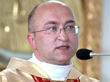 Белорусскому католическому священнику, обвиненному в госизмене, изменили меру пресечения