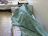 Сейчас в России существует около 500 реабилитационных центров, но "абсолютное большинство из них влачат жалкое существование", и в каждом одновременно могут находиться 20-50 больных, тогда как число наркоманов в стране составляет около 8,5 млн человек Сейчас в России существует около 500 реабилитационных центров, но "абсолютное большинство из них влачат жалкое существование", и в каждом одновременно могут находиться 20-50 больных, тогда как число наркоманов в стране составляет около 8,5 млн человек