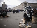 Киев готовится к протестным выходным. Солдаты блокировали доступ к АП, у Генпрокуратуры - лежачий пикет Киев готовится к протестным выходным. Солдаты блокировали доступ к АП, у Генпрокуратуры - лежачий пикет