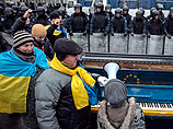 Украинское ТВ отказалось от прямой трансляции митинга сторонников Януковича