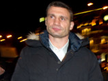 На Майдане выступили братья Кличко, глава фракции "Батькивщина" сплясал