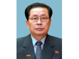 КНДР официально подтвердила сообщения об отставке зампредседателя Госкомитета обороны, заведующего орготделом ЦК Трудовой партии Кореи 67-летнего Чан Сон Тхэка, приходящегося дядей северокорейскому лидеру Ким Чен Ыну