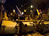 На Украине растут баррикады и антироссийские настроения На Украине растут баррикады и антироссийские настроения