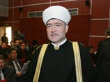Глава Совета муфтиев России призвал мигрантов уважать традиции принимающей их страны