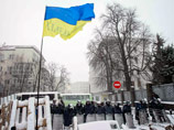 Киев наводнили военные и спецназ, оппозиция готовится к штурму