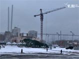 В центре Владивостока рухнула 32-метровая ель, установленная к Новому году В центре Владивостока рухнула 32-метровая ель, установленная к Новому году