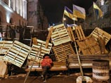 Милиция в Киеве разобрала одну из баррикад Милиция в Киеве разобрала одну из баррикад