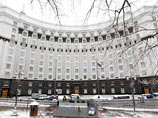 Янукович обсудил с предшественниками ситуацию на Украине, пока в Киеве силовики блокировали правительственный квартал Янукович обсудил с предшественниками ситуацию на Украине, пока в Киеве силовики блокировали правительственный квартал
