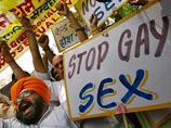 Верховный суд Индии восстановил запрет на гомосексуальные отношения в стране, изменив решение от 2009 года, сообщает BBC. Высший суд Нью-Дели тогда признал законными интимные отношения гомосексуалистов