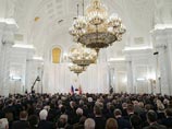 Путин выступил с юбилейным "интернациональным" Посланием в день 20-летия Конституции, которую призвал "скорректировать" Путин выступил с юбилейным "интернациональным" Посланием в день 20-летия Конституции, которую призвал "скорректировать"