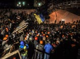 На Майдане митингуют 20 тысяч человек. Азаров опасается, что протест помешает Украине заполучить Олимпиаду