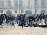 На фоне бушующих третий день народных "Протестов с вилами" Берлускони заявил, что если его посадят в тюрьму, то в стране вспыхнет революция