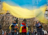 На Евромайдане в Киеве выступили американские сенаторы, объявившие о поддержке США