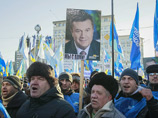 Компартия Украины помогает оппозиции отправить премьер-министра в отставку. Янукович не против заменить кабмин