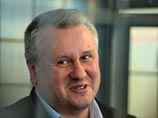 "Произошел межличностный конфликт между мной и бортпроводником, возникший на почве пользования туалетом в передней части салона", - сказал Третьяков. При этом он добавил, что приносит извинения бортпроводнику и всему экипажу "Произошел межличностный конфликт между мной и бортпроводником, возникший на почве пользования туалетом в передней части салона", - сказал Третьяков. При этом он добавил, что приносит извинения бортпроводнику и всему экипажу