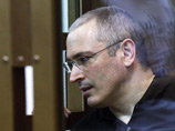 С Михаилом Ходорковским провели беседу сотрудники спецслужб, которые рассказали ему об ухудшении состояния страдающей онкологическим заболеванием матери и о новом уголовном деле, которое скоро будет возбуждено в отношении него