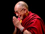 Далай-лама встретился с 1,5 тыс. российских буддистов: "Религии сходятся в призыве к любви и состраданию"