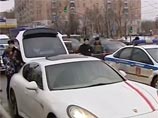 У "стреляющей свадьбы" на юге Москвы нашли наркотики. Часть автомобилей скрылась. Объявлен план "Перехват"